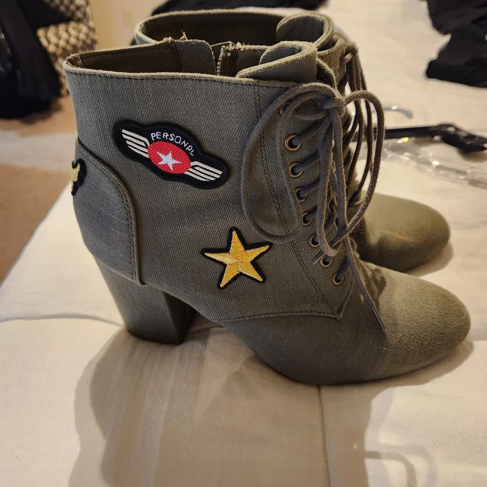 Shoes - Picture 1 of 1